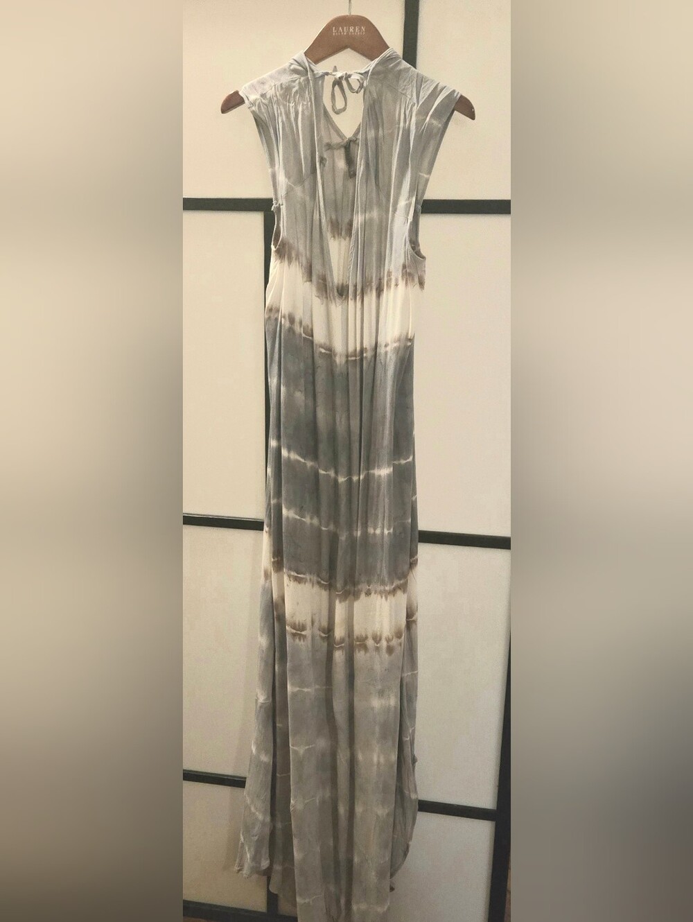 XCVI Gray & White Tie-Dye Sleeveless Maxi Dress
